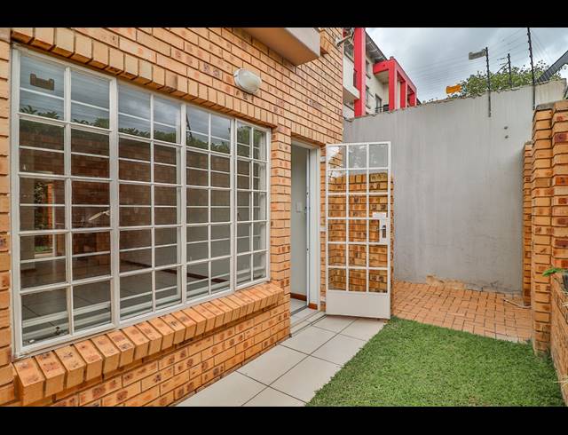 0.5 BEDROOM APARTMENT RENTED IN HATFIELD